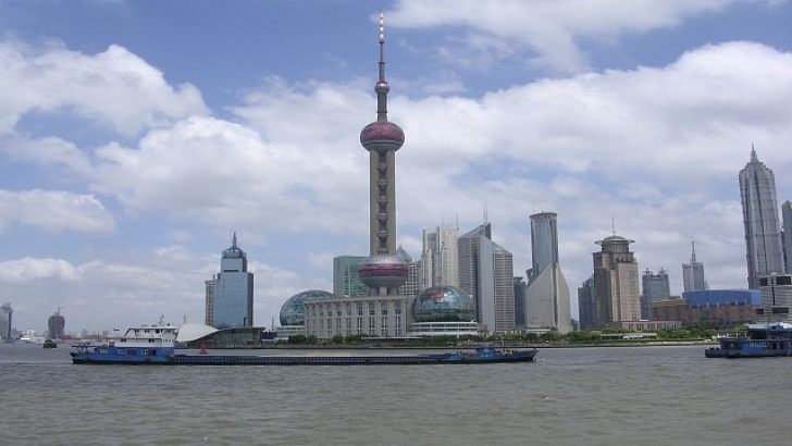 上海自貿區 香港自殘區?