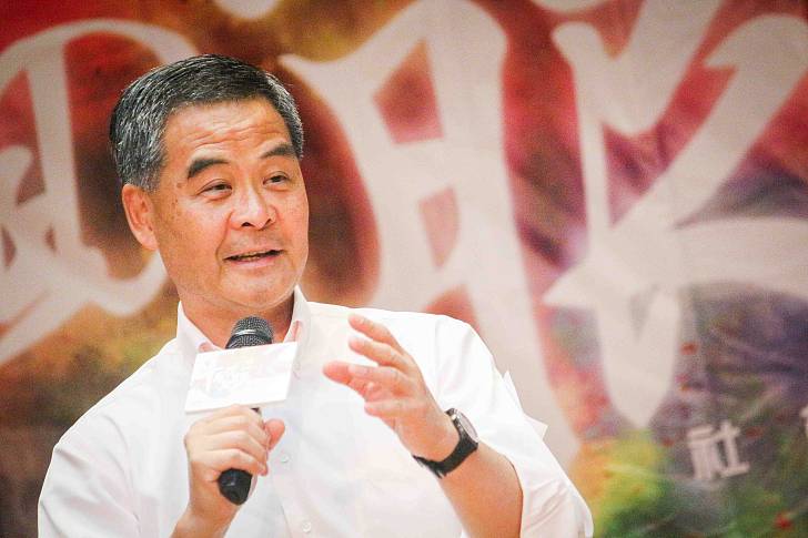 梁振英:政府錢應用在刀刃上 不支持全民退保 要讓最有需要的人得最大幫助